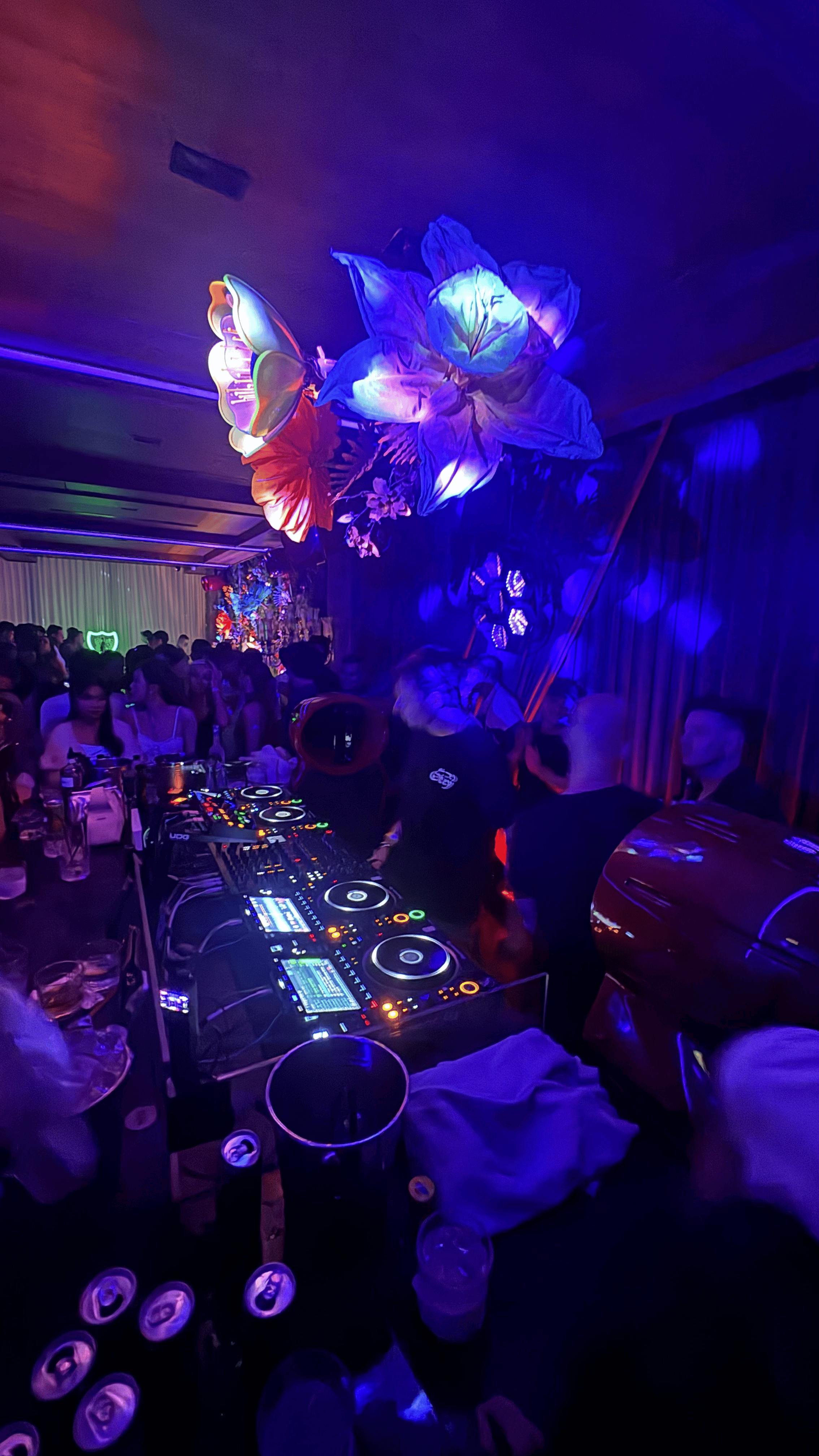 A late-night spot from Ed's Bangkok list
